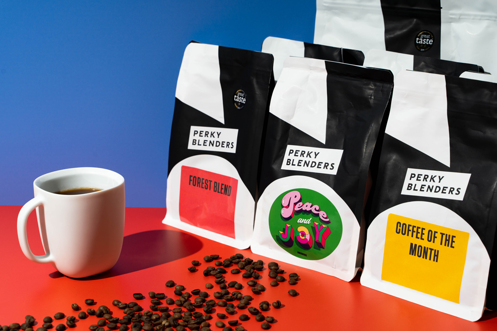 coffee bags with coffee mug